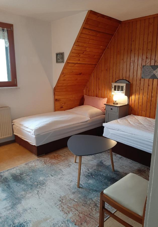 Haus Mit Ausblick 3 Schlafzimmer Wilkau-Hasslau Exterior photo